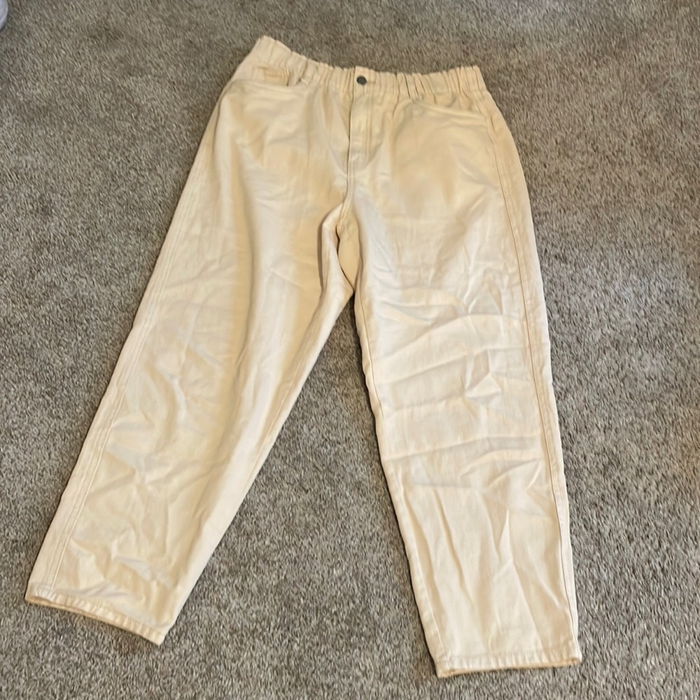 Loose fit pants